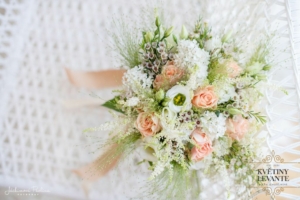svatební kytice pro nevěstu